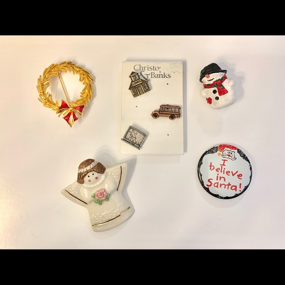 Accessories - Assorted Holiday Pins